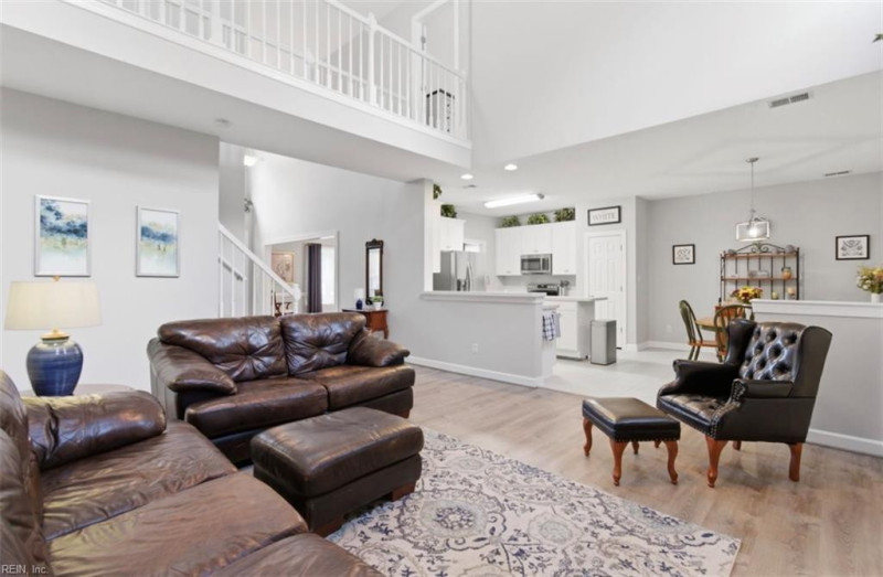 Photo 13 of 47 residential for sale in Chesapeake virginia