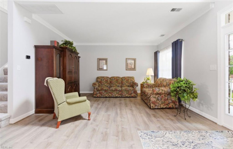 Photo 6 of 47 residential for sale in Chesapeake virginia