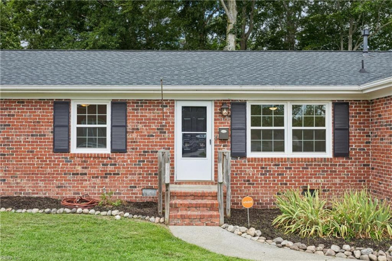 Photo 4 of 40 residential for sale in Newport News virginia Photo 4 of 40 residential for sale in Newport News virginia