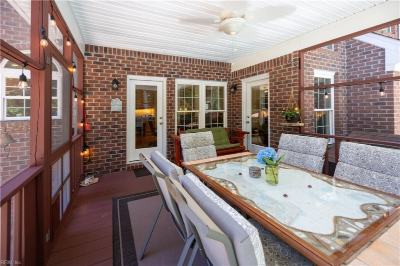 Photo 10 of 50 residential for sale in Chesapeake virginia