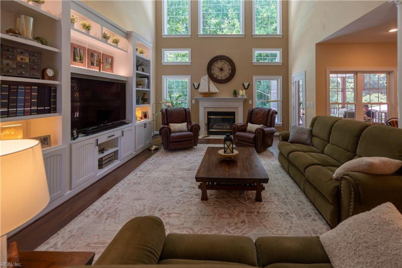 Photo 15 of 50 residential for sale in Chesapeake virginia