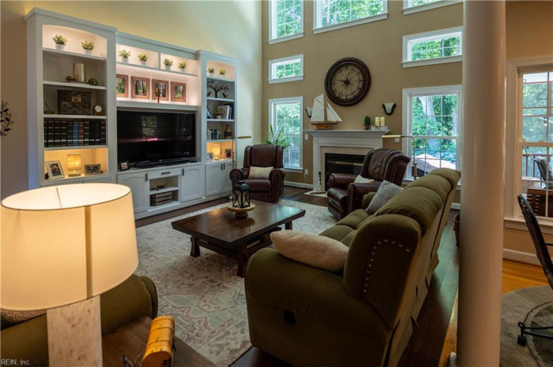 Photo 17 of 50 residential for sale in Chesapeake virginia