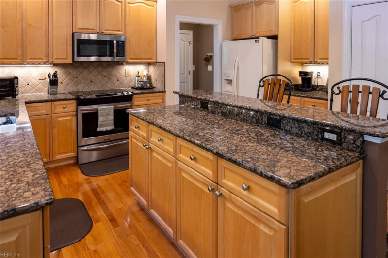 Photo 23 of 50 residential for sale in Chesapeake virginia