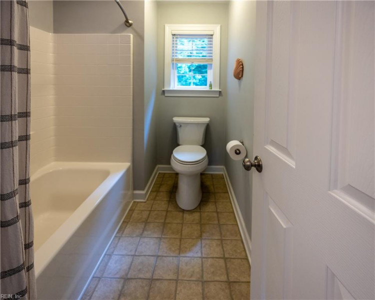 Photo 44 of 50 residential for sale in Chesapeake virginia