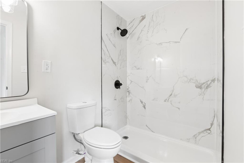 Photo 16 of 33 residential for sale in Virginia Beach virginia