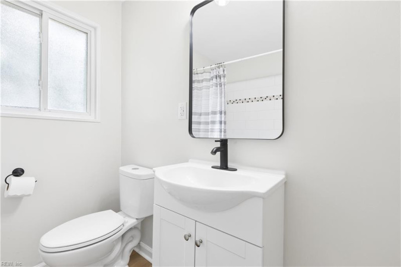 Photo 20 of 33 residential for sale in Virginia Beach virginia