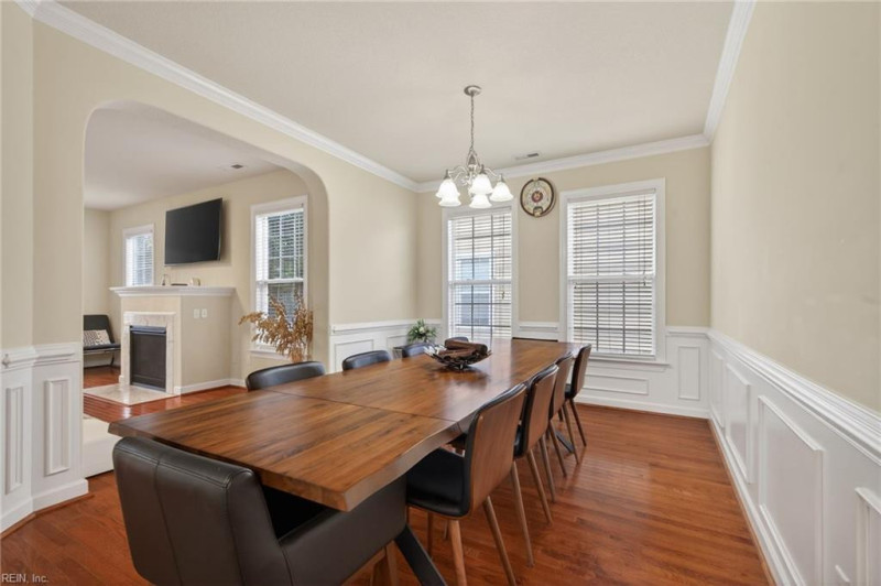 Photo 10 of 37 residential for sale in Norfolk virginia