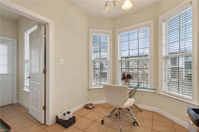 Photo 16 of 37 residential for sale in Norfolk virginia