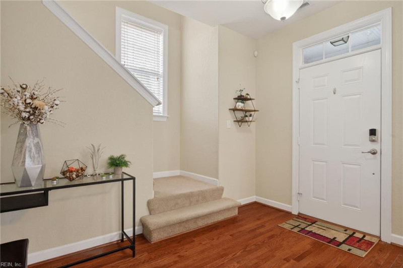 Photo 4 of 37 residential for sale in Norfolk virginia