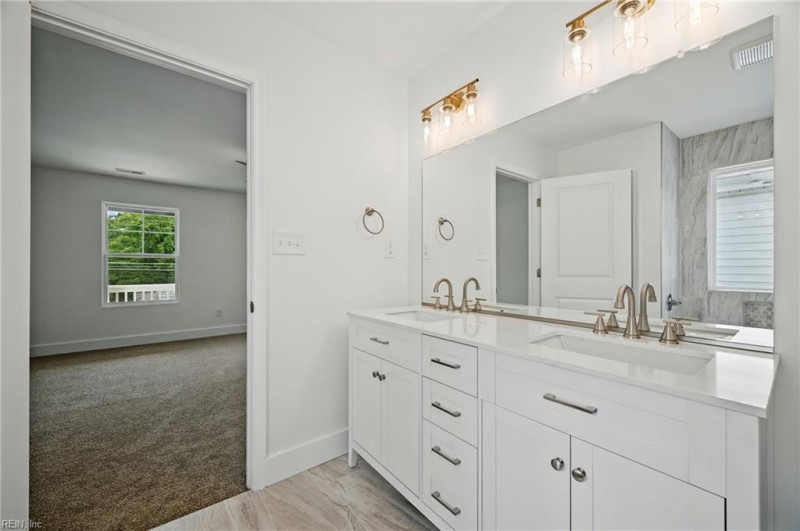 Photo 17 of 25 residential for sale in Suffolk virginia