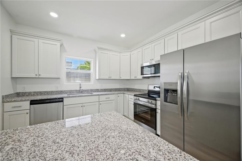 Photo 9 of 25 residential for sale in Suffolk virginia