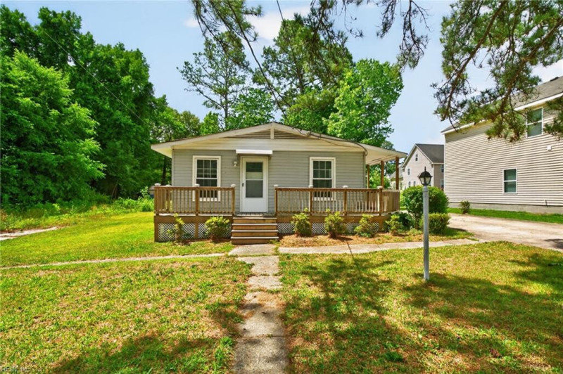 Photo 1 of 23 residential for sale in Chesapeake virginia