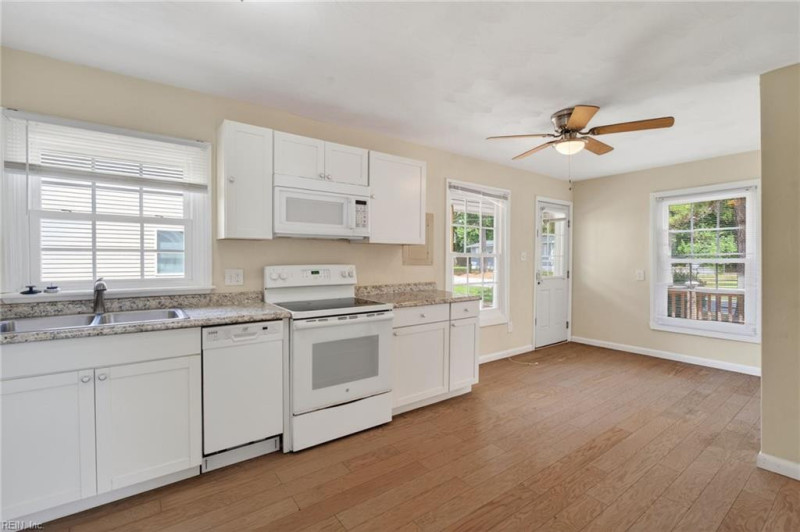 Photo 12 of 23 residential for sale in Chesapeake virginia