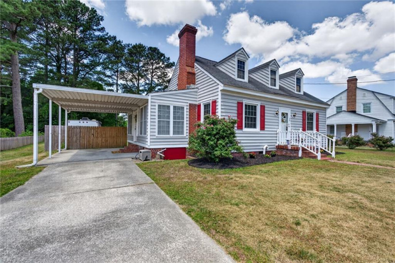 Photo 2 of 37 residential for sale in Isle of Wight County virginia