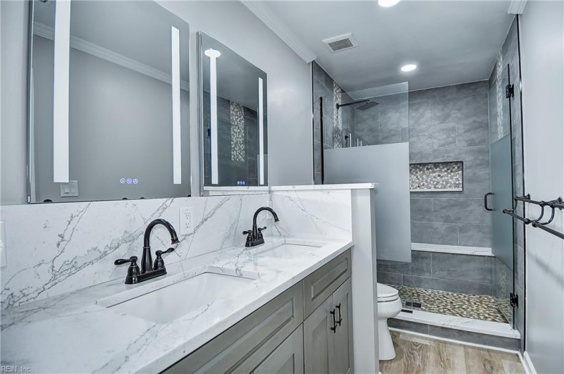 Photo 23 of 43 residential for sale in Virginia Beach virginia