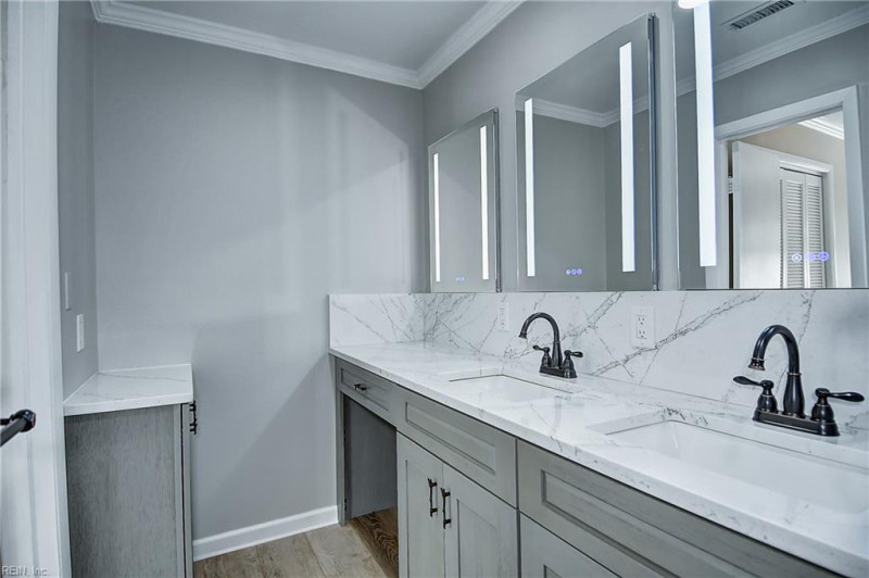 Photo 25 of 43 residential for sale in Virginia Beach virginia