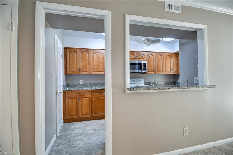 Photo 4 of 43 residential for sale in Virginia Beach virginia