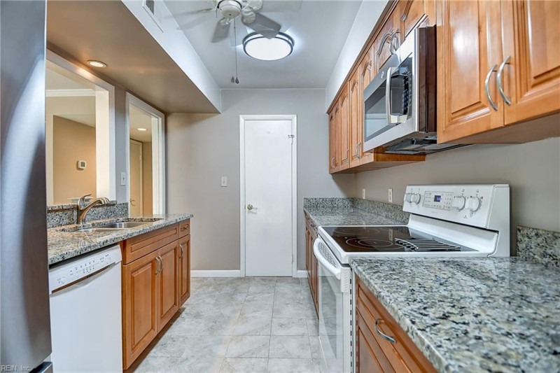 Photo 8 of 43 residential for sale in Virginia Beach virginia
