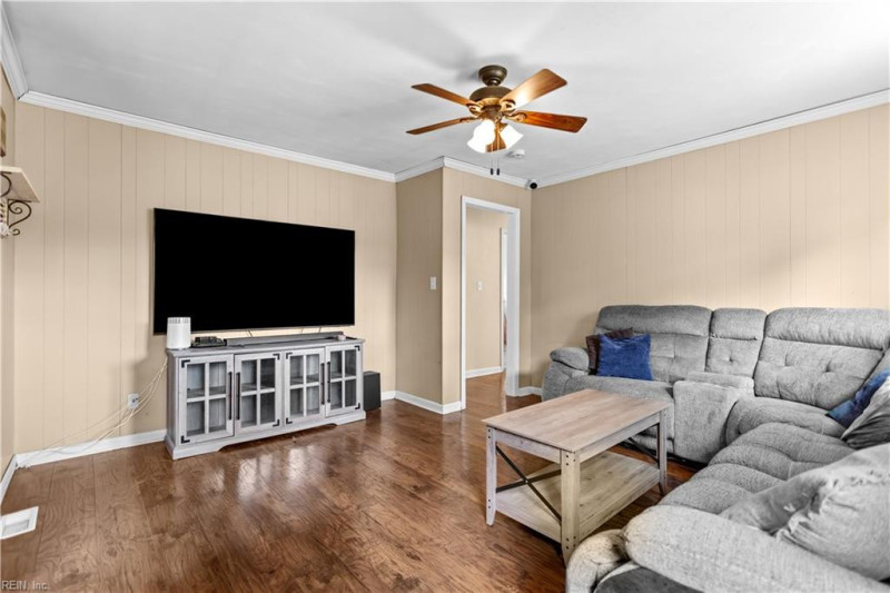 Photo 19 of 46 residential for sale in Chesapeake virginia Photo 19 of 46 residential for sale in Chesapeake virginia