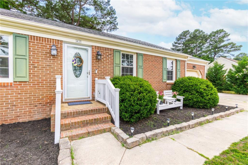 Photo 2 of 46 residential for sale in Chesapeake virginia Photo 2 of 46 residential for sale in Chesapeake virginia