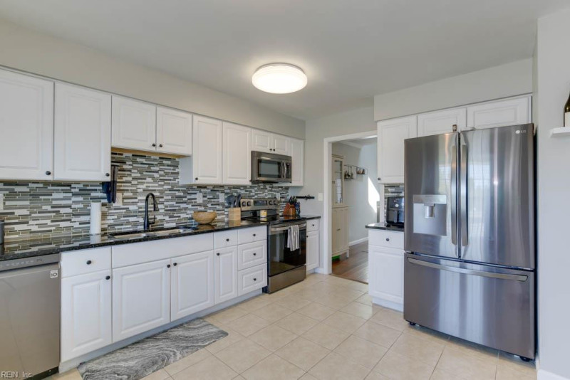 Photo 15 of 31 residential for sale in Virginia Beach virginia