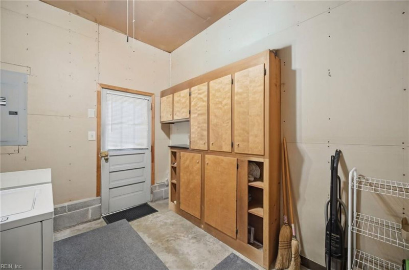 Photo 10 of 24 residential for sale in Hampton virginia