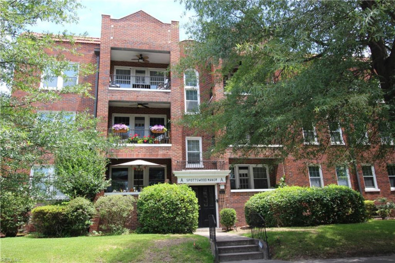 Photo 1 of 22 residential for sale in Norfolk virginia