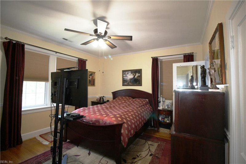 Photo 4 of 22 residential for sale in Norfolk virginia