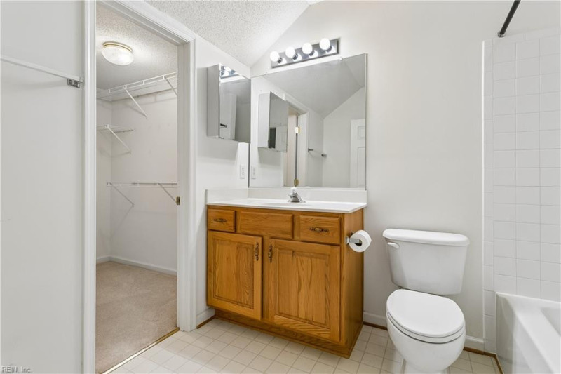 Photo 33 of 39 residential for sale in York County virginia