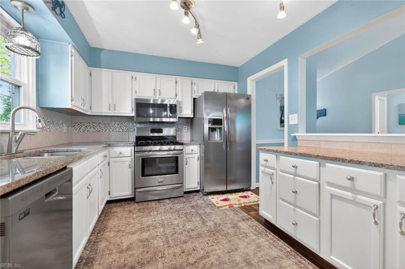 Photo 15 of 46 residential for sale in Virginia Beach virginia