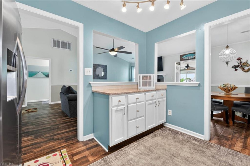 Photo 16 of 46 residential for sale in Virginia Beach virginia
