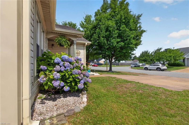Photo 7 of 46 residential for sale in Virginia Beach virginia