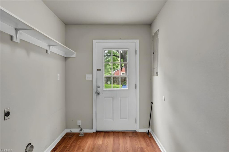 Photo 19 of 31 residential for sale in Portsmouth virginia
