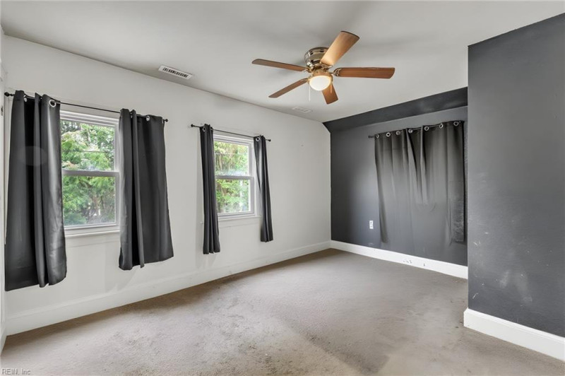 Photo 21 of 31 residential for sale in Portsmouth virginia