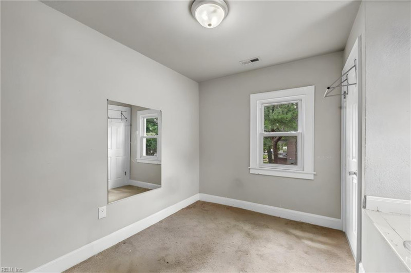 Photo 24 of 31 residential for sale in Portsmouth virginia