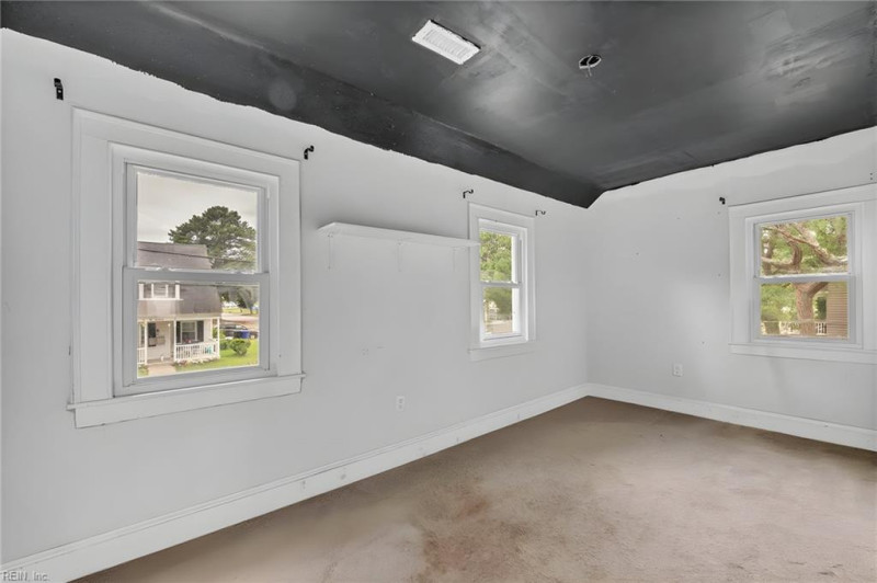 Photo 30 of 31 residential for sale in Portsmouth virginia