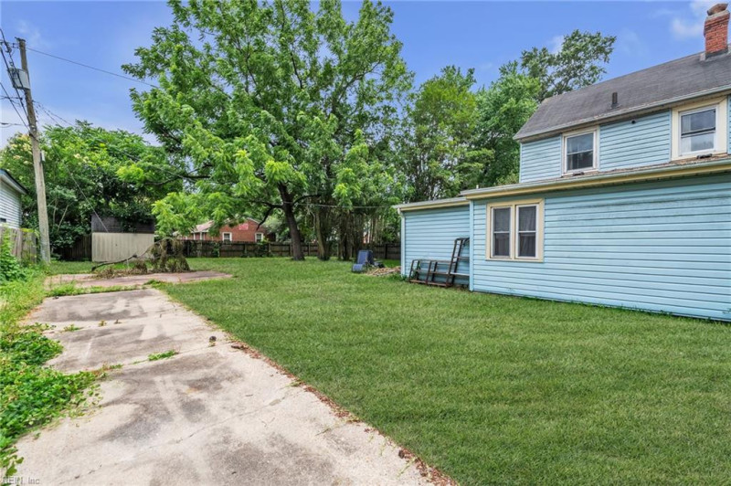 Photo 5 of 31 residential for sale in Portsmouth virginia