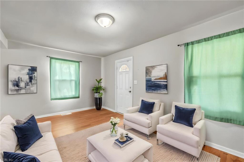Photo 8 of 31 residential for sale in Portsmouth virginia