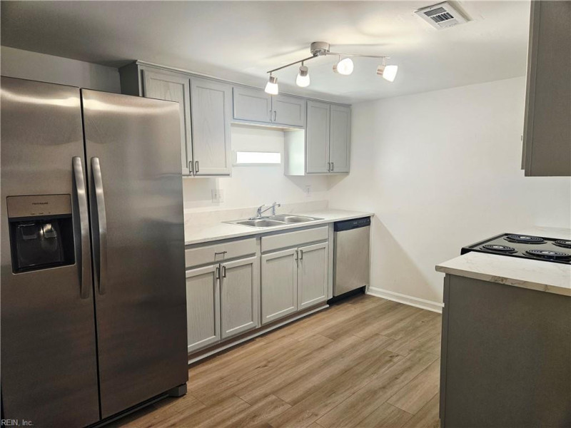 Photo 11 of 35 residential for sale in Newport News virginia