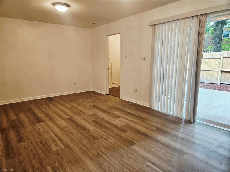 Photo 17 of 35 residential for sale in Newport News virginia