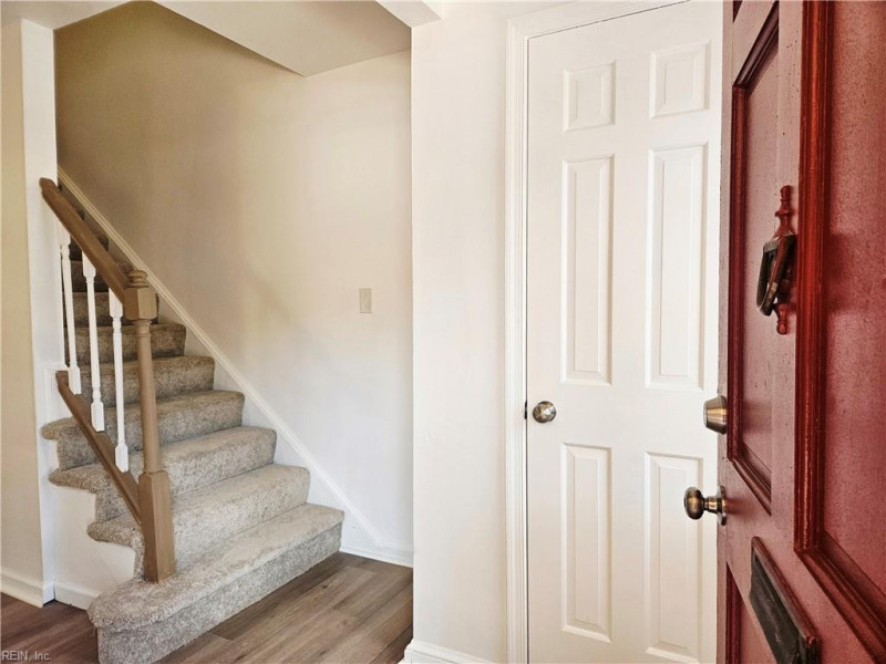 Photo 4 of 35 residential for sale in Newport News virginia