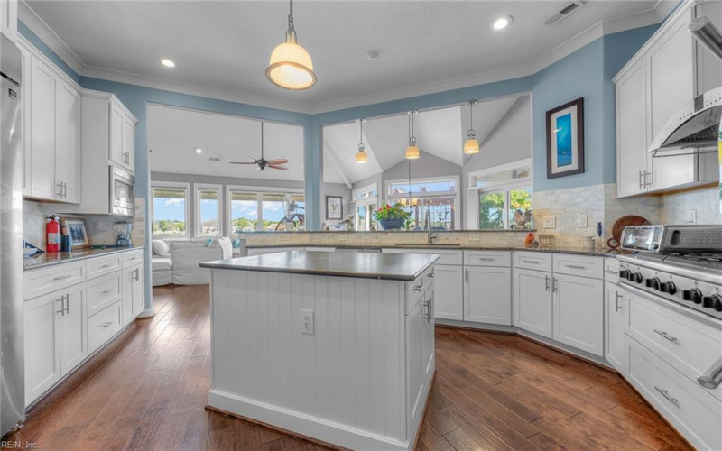 Photo 36 of 50 residential for sale in Virginia Beach virginia