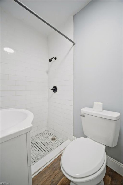Photo 11 of 25 residential for sale in Portsmouth virginia