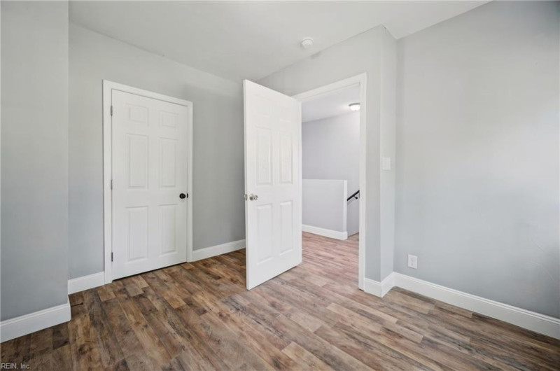 Photo 14 of 25 residential for sale in Portsmouth virginia