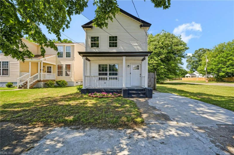 Photo 2 of 25 residential for sale in Portsmouth virginia