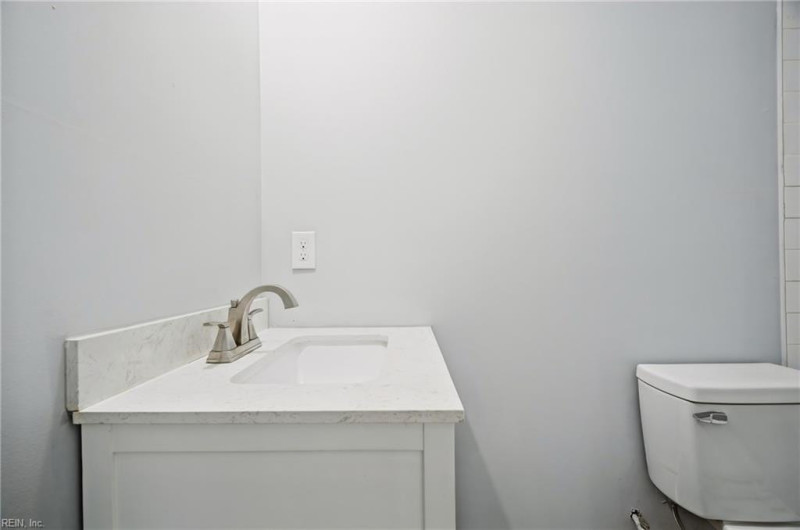 Photo 20 of 25 residential for sale in Portsmouth virginia