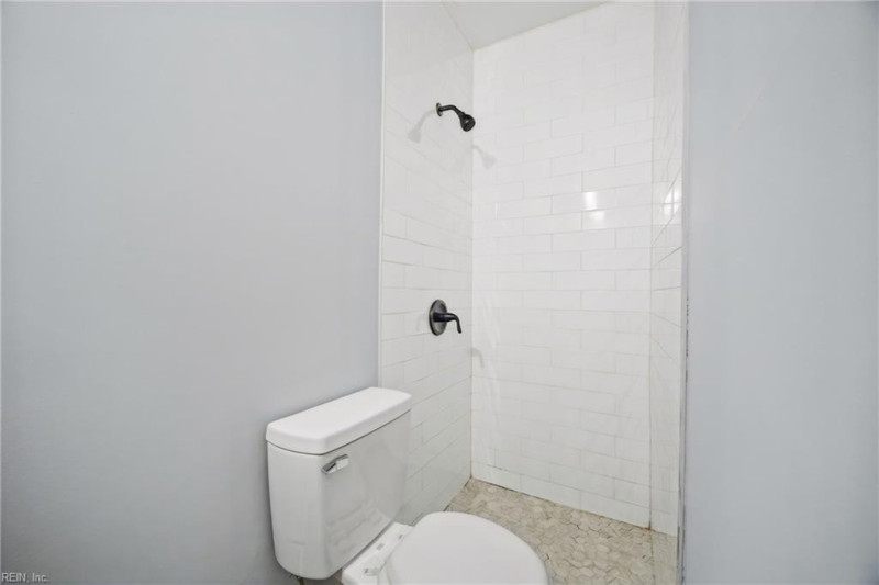 Photo 21 of 25 residential for sale in Portsmouth virginia