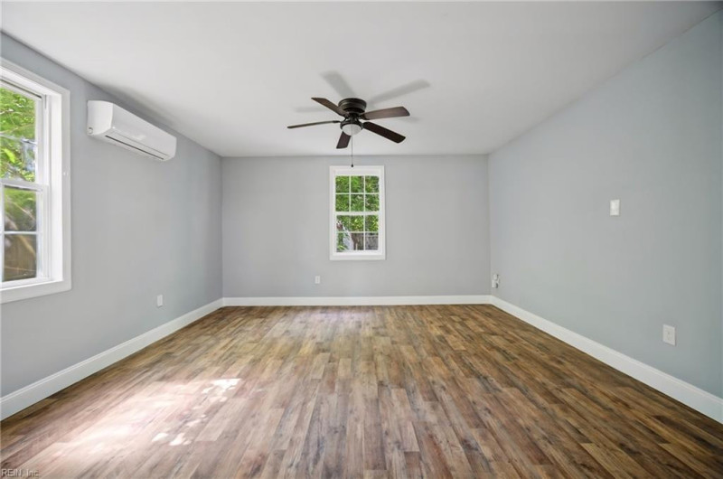 Photo 7 of 25 residential for sale in Portsmouth virginia