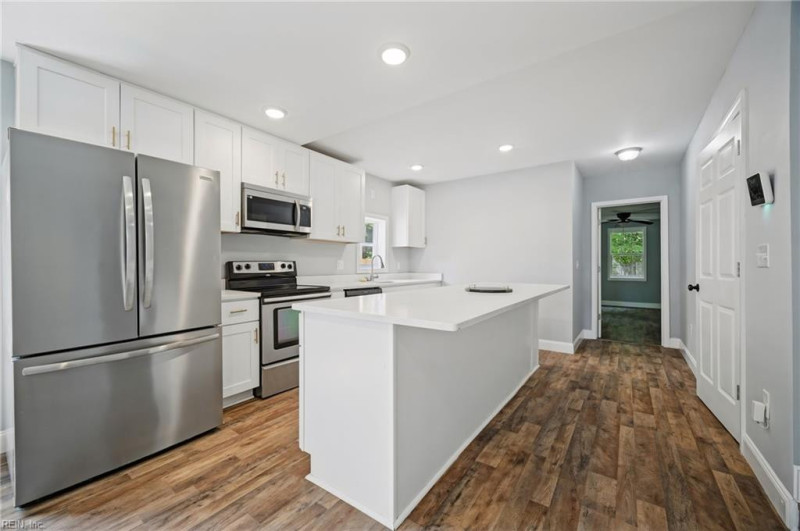 Photo 8 of 25 residential for sale in Portsmouth virginia
