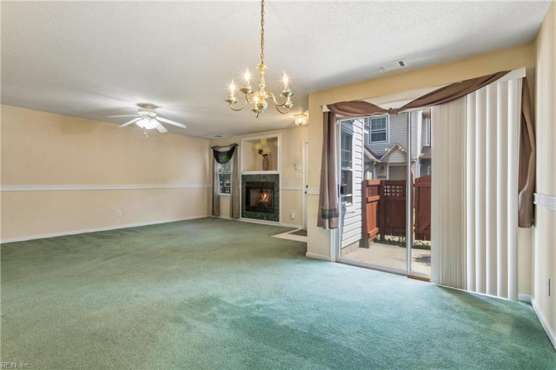 Photo 12 of 35 residential for sale in Portsmouth virginia